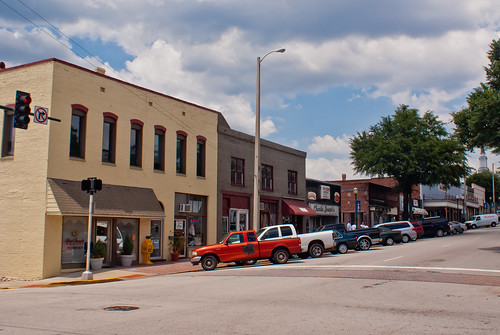 sky clouds georgia downtown lagrange citystreet bullstreet troupcounty thesussman downtownlagrange sonyalphadslra200 project36612011