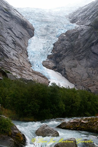 rio norway river geotagged norge nationalpark glacier noruega scandinavia glaciar 2009 olden parquenacional sognogfjordane escandinavia jostedal briksdal luciojosémartínezgonzález luciojosemartinezgonzalez briskdalbreen broksdal geo:lat=616648917777836 geo:lon=684965044443806