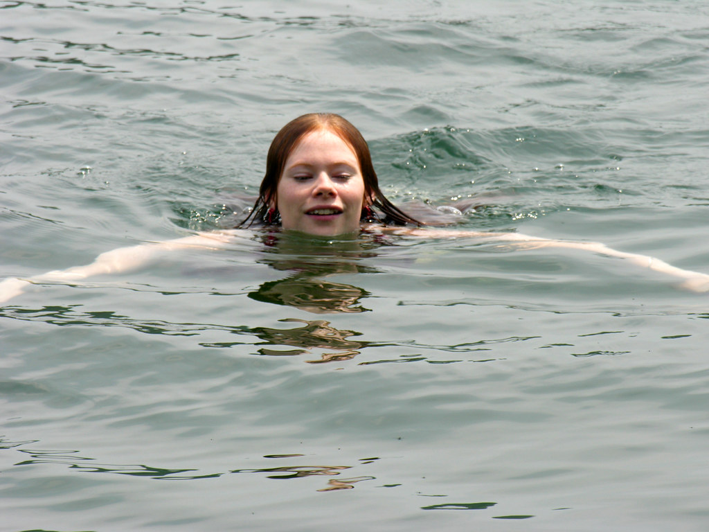 Swimming Ellen - a photo on Flickriver