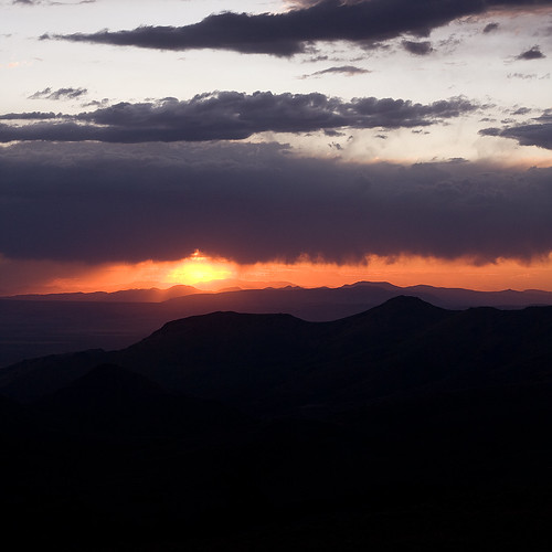 sunset clouds canon landscape nevada sigma squarecrop mountaintop southpeak sigma1850mmf28exdcmacro canoneos40d marysmountain