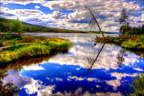 lake color reflection nature water nikon heaven day cloudy natur himmel dalarna idre hdr reflektion sjö d90 fjäll burusjön nikond90 molnigt vattensky
