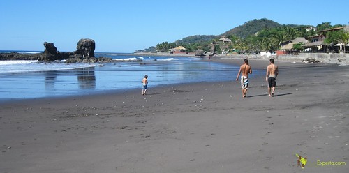 playa tunco el salvador starting the surf lesson
