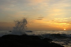 Waves & sunset, Langosta Beach / Olas y atardecer, Playa Langosta
