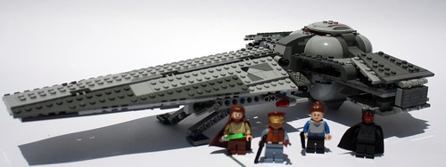 7961 - Sith Infiltrator Set pic and figures