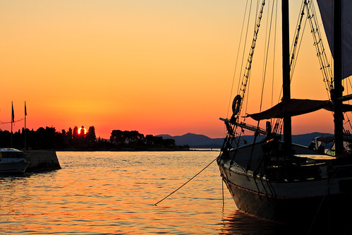 sunset sea 3 boat adriatic supetar jadranskomore svjetlost mirnabronić
