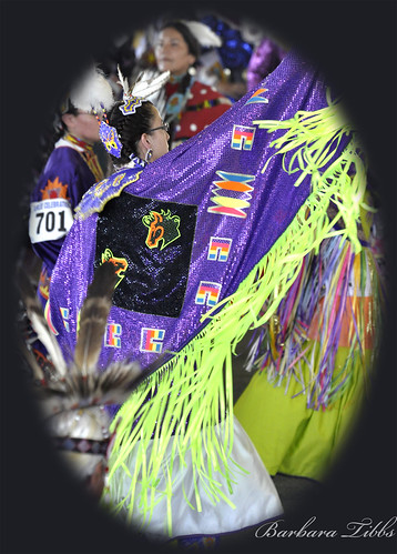 costumes dance nikon spokane nativeamerican drumming flathead coeurdalene powwow pendorielle blackfoot kootenai d90 arleemontana