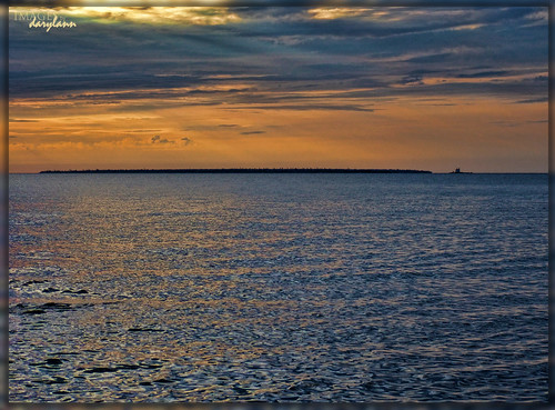 usa lighthouse seascape sunrise landscape island photography outdoor michigan shoreline lakesuperior manitou copperharbor keweenawpeninsula gitchegumee darylann gullrocklightstation