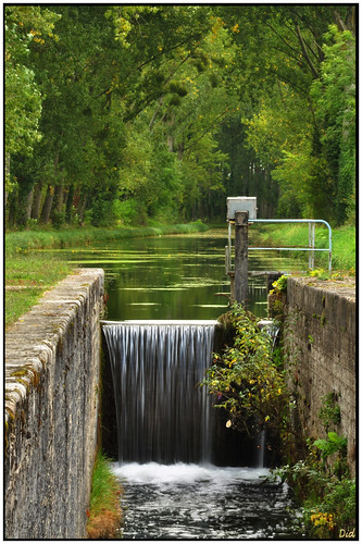water canal eau d90 ecluse nikon1685mm