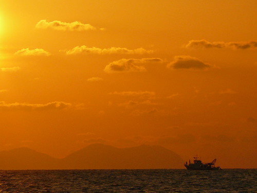 sunset sea sky mountains clouds boat tramonto sicily sicilia peschereccio