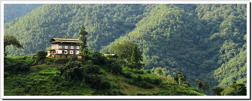 travel woman home canon photography photographer bhutan traditional bhutanese themacexperience eos7d glasslighthues ahouseinthehill iwouldlikethathowaboutyou