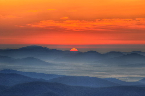 morning mountains sunrise dawn nikon northcarolina overlook blueridgemountains hdr blueridgeparkway pisgahnationalforest photomatix northcarolinamountains tonemapped nikond90 buckspringgap