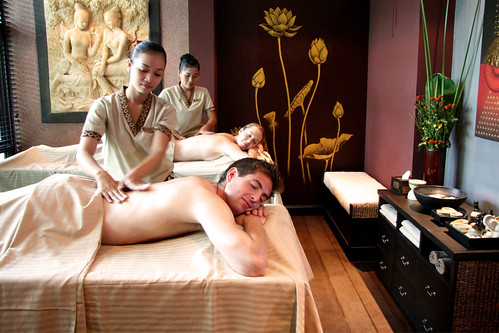 Massage treatment, Aroma Massage