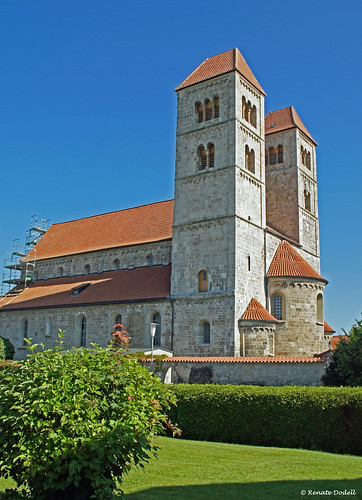 tower church bayern bavaria basilica kirche turm türme basilika altenstadt romanisch dorenawm romnasque