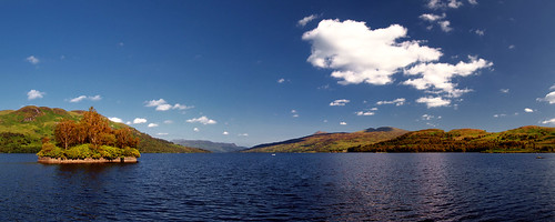 lake sunshine scotland scenery stirling scenic sunny poet loch waterscape lochkatrine robroymcgregor stronachlachar dukeofmontrose williammcgonagall factorsisland