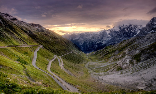 italien berge alpen südtirol seilbahn bormio umbrien passodellostelvio stilfs stilfserjoch wolfgangstaudt nationalparkstilfserjoch gebirgspass passstrase
