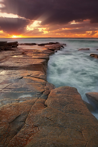 sea sun sunrise point australia alexandra queensland rays pt headland cartwright