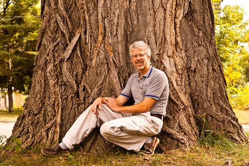 wood plant man tree male smile giant landscape flickr large bark cottonwood trunk facebook middleage