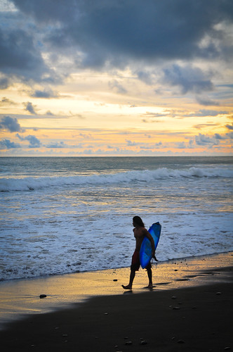 ocean sunset costa beach latinamerica costarica surf pacific rica jungle centralamerica dominical tftbest