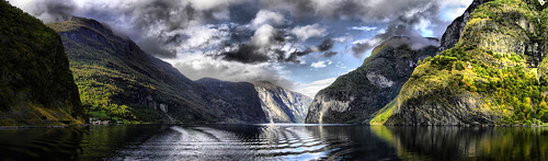panorama mountains reflection norway clouds mirror dramatic calm hills reflect shore fjord bergen hdr aurlandsfjord undredal