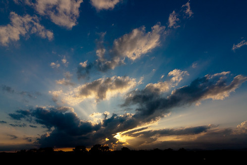 autumn sunset fall clouds wide gettyimagesjapanq4