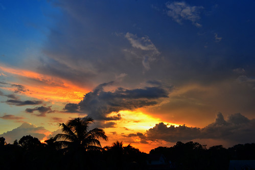 sunset sky sun clouds photoshop photography nikon philippines bluesky nik cloudscape viveza nikond3100 itsmorefuninthephilippines sunsetgoddess queenofsunsets