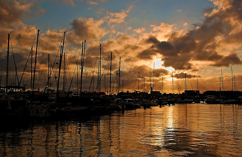 sunset sun clouds reflections hawaii harbor nikon oahu honolulu masts kewalobasin nikond40