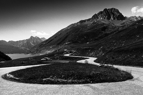 montagne alpes lac route 100views 200views savoie bitume virage alpage lacet grandmaison combedolle