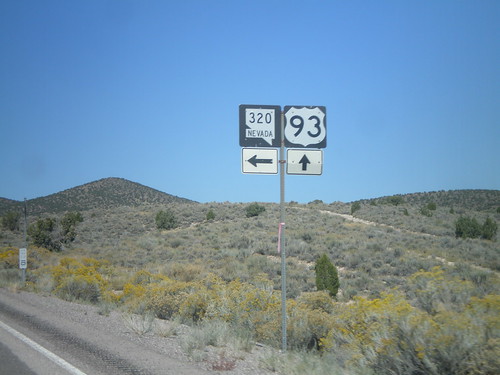 sign nevada intersection shield lincolncounty us93 nv320