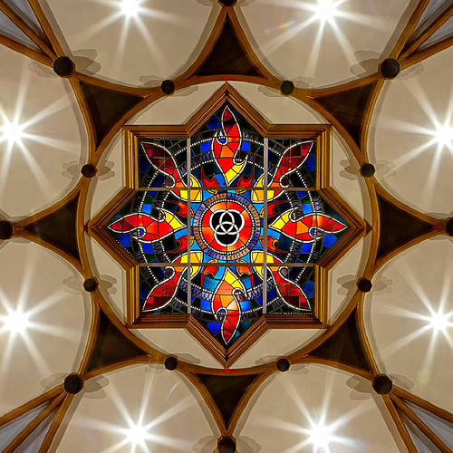 church lights stainedglass ceiling canoneos1dsmarkii canonef2470mmf28l