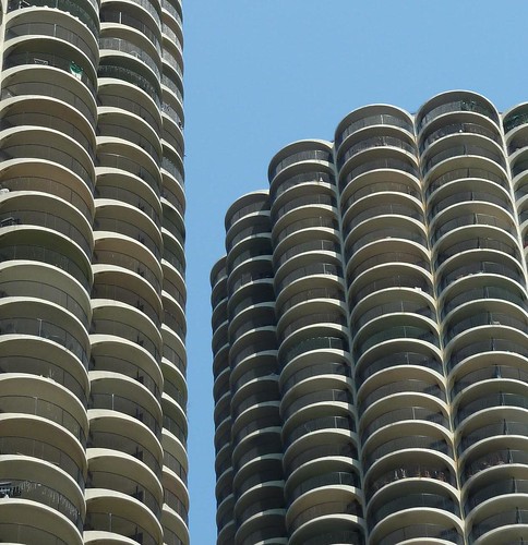 urban chicago abstract lines skyline architecture cityscape skyscrapers angle curves diagonal marinacity chicagoist