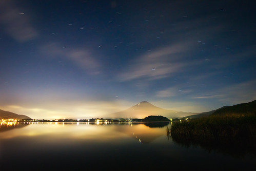 lake japan reflections stars citylights mtfuji yamanashi kawaguchiko extremelongexposure agustinrafaelreyes