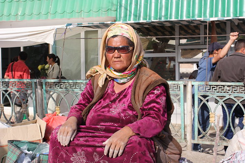 nukus saleswoman bazaar uzbekistan woman 2008 karakalpakstanrepublic karakalpakstan