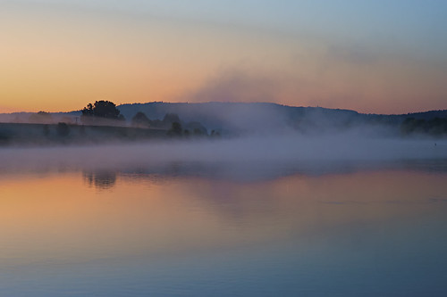 fog sunrise river 28mm f2 ai d700