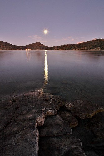 longexposure sky moon lake reflection water lago wideangle abruzzo campotosto lagodicampotosto flickraward bellabruzzo tamronspaf1024mmf3545diiildasphericalif