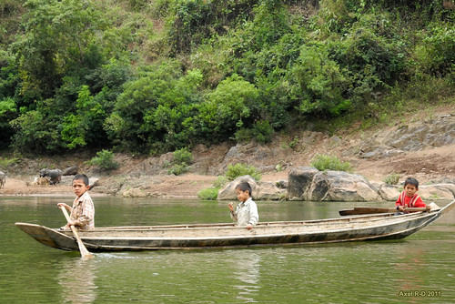 river boat laos namou