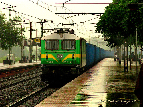 morning station ir photography monsoon freight ecr indianrailways parasnath wag9 boxn