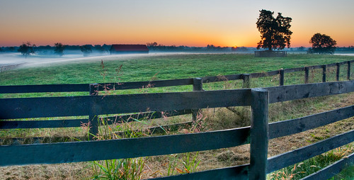 fog barn sunrise fence kentucky hdr nhm horsefarm ngm nikond200 npgm lexitonkentucky
