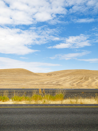 road sky usa field grass clouds washington highway things farmland idaho transportation freeway getty agriculture median genesee palouse harvested weath gettysales