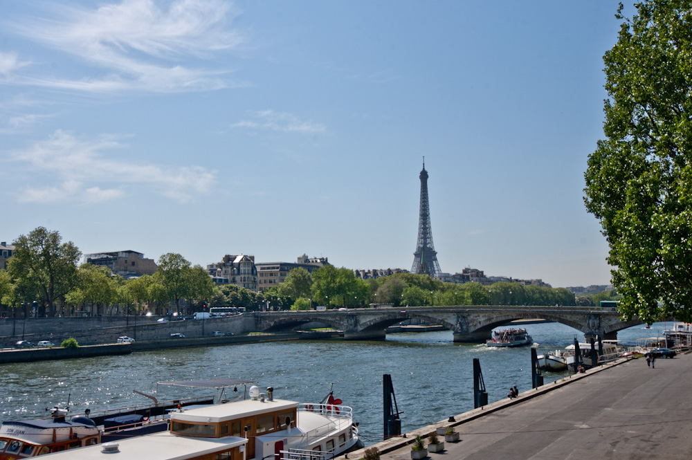 El Puente Alejandro III en París
