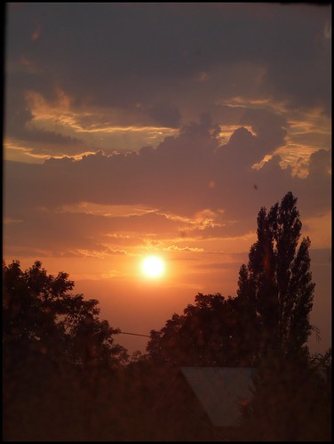 sunset sky sun glass clouds evening poland polska through słońce zachód sooc kartpostal