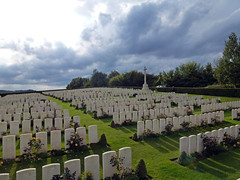Bagneux British Cemetery - Photo of Bernaville