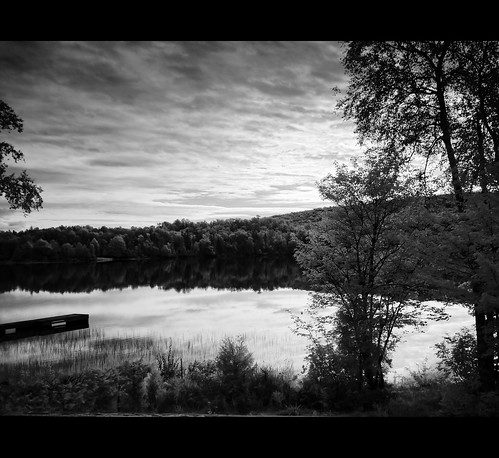 sky lake canada fall nature water forest automne canon landscape pier blackwhite quebec lac ciel paysage tremblant reflexion forêt canon1022mm 2011 40d