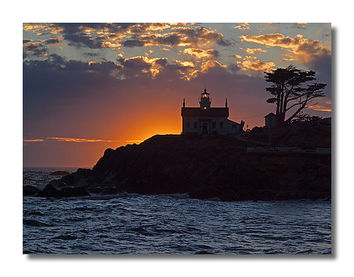 california sunset lighthouse crescentcity