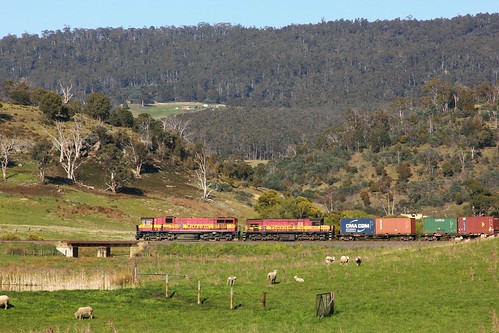 gm view d australia scene scenary tasmania 35 2021 freighttrain colebrook emd tasrail dclass no35 tasmanianscenary