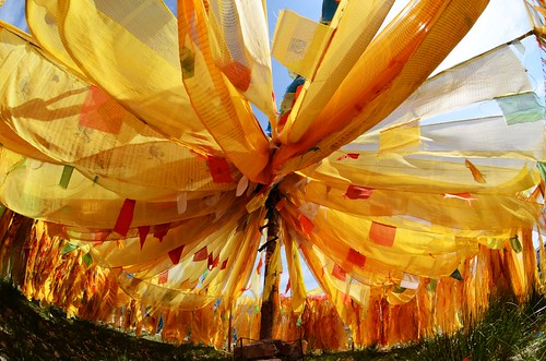 china tents pray fisheye mel tibetan melinda sutra 青海 streamer 祈福 qinghai 藏民 風馬旗 經幡 chanmelmel melindachan 經幡幕