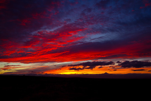blue sunset red sky cloud color colour yellow oregon golden dusk painted hills hour barryoneilphotography