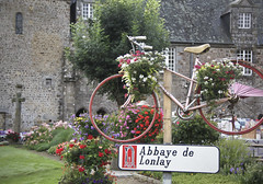 Lonlay-l-Abbaye - Brocante market day - Photo of Ger