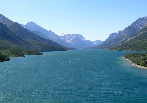 blue sky lake canada mountains water rockies alberta watertonlakes waterton canadianrockies princeofwaleshotel