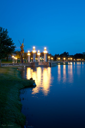 park longexposure sculpture lake lights florida lakeland lampposts 1755 lakemirror polkcounty