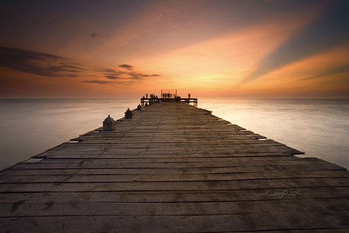 sunset seascape beach canon indonesia landscape eos wooden asia long exposure jetty south east filter 5d ang sulawesi hitech randi ujung makassar selatan pandang akkarena